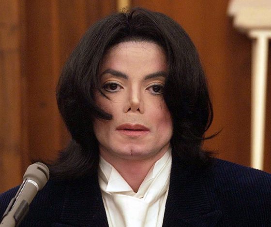 У Джексона нашли 7 коллекций детского порно