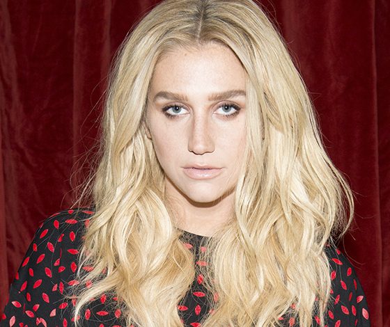 Певица Кеша очень поправилась