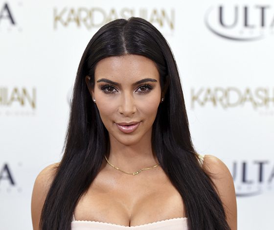 Полуголая Ким Кардашьян на своей первой обложке GQ