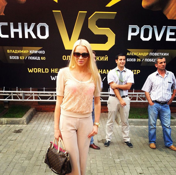 Модель Евгения Поветкина (25), жена российского боксера Александра Поветкина (35).