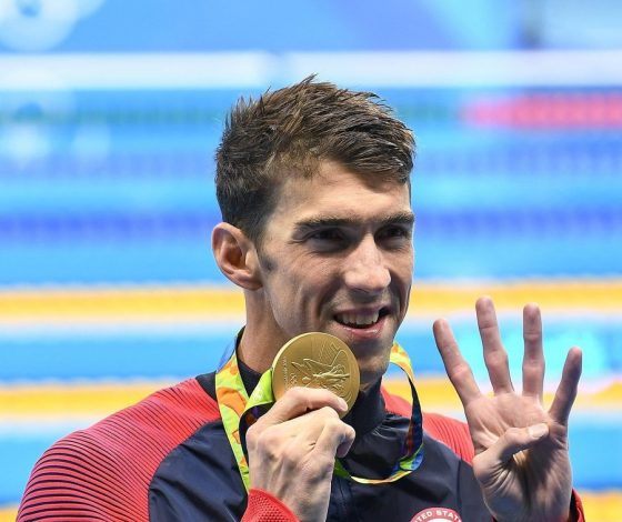 Человек vs. хищник. Майкл Фелпс проиграл заплыв настоящей акуле всего на 2 секунды