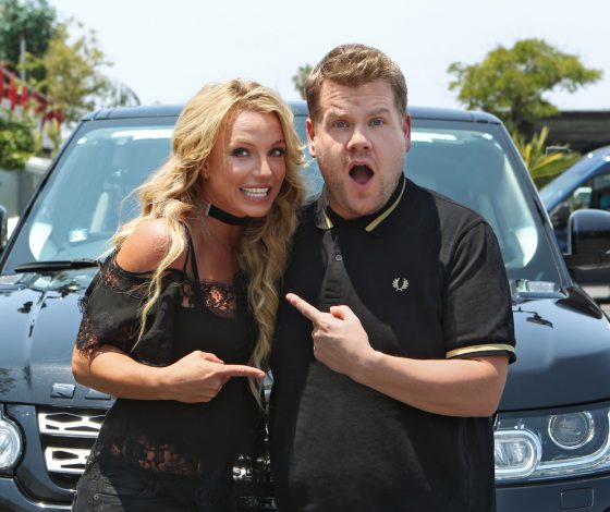 Бритни Спирс спела свои лучшие хиты в «Караоке за рулем»