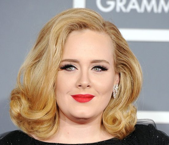 На свадебном столе Адель будет... картошка и сосиски!