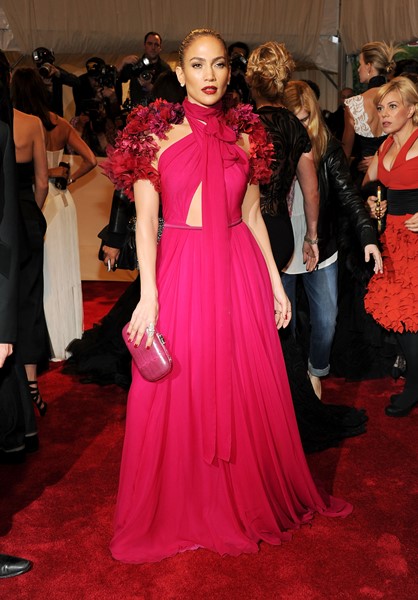 Дженнифер Лопес в платье Gucci — 2011 год