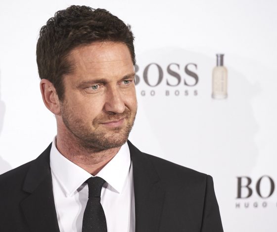 Джерард Батлер спровоцировал слухи о женитьбе