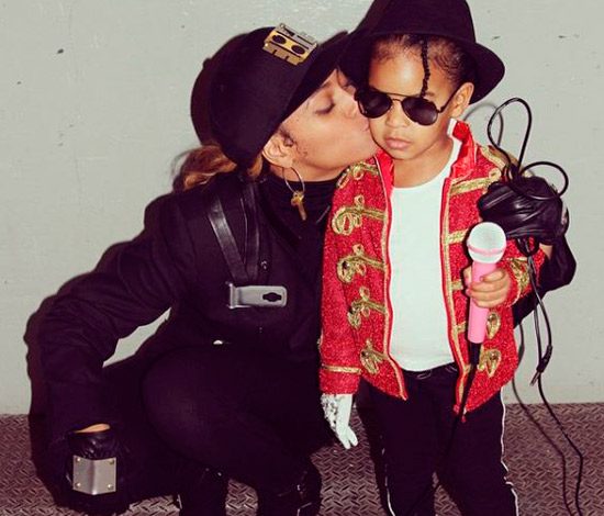 Сколько стоит одежда дочери Бейонсе? Публикуем цифры