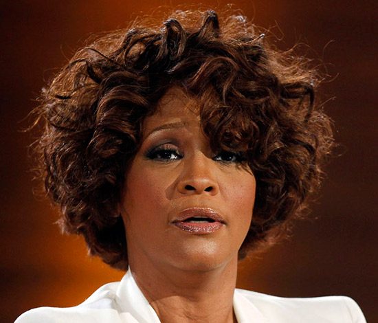 В день рождения Уитни Хьюстон: самые громкие скандалы певицы