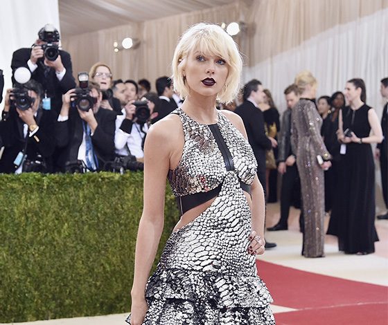 Бывший парень Тейлор Свифт ищет ей замену