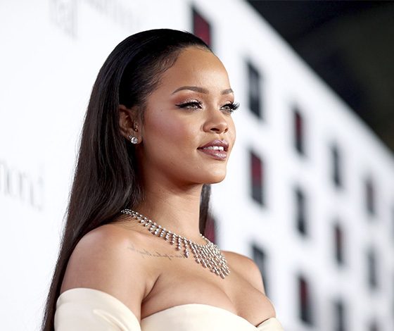 Рианна выпустила клип-саундтрек к фильму «Звездный путь»