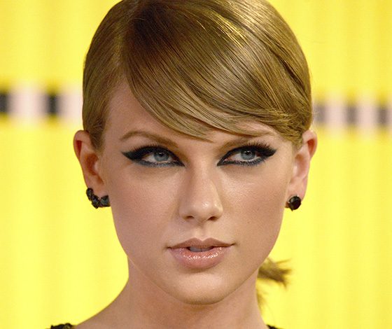 Тейлор Свифт подает в суд на Канье Уэста