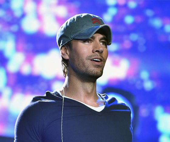 Фанатка напала на Энрике Иглесиаса