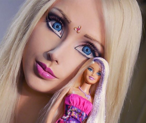 «Живая Барби» покоряет Америку