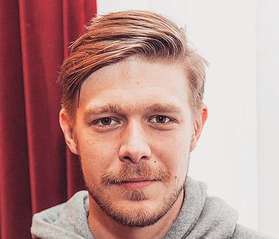 У Никиты Ефремова роман с Сашей Маниович?