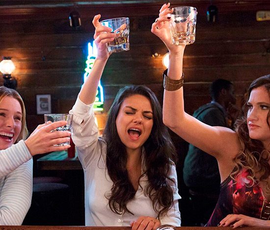 Мила Кунис устала от семейной жизни