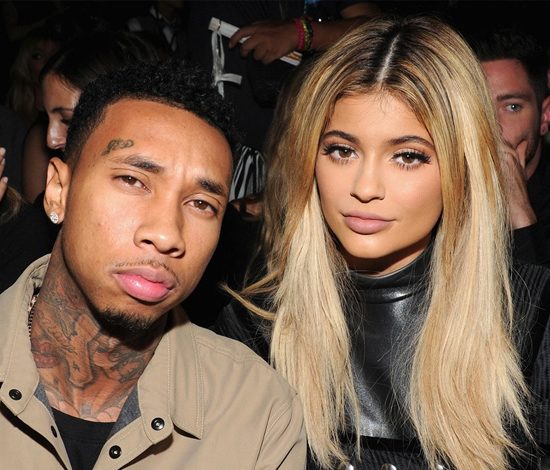 Что Tyga подарит Кайли на этот раз? В том году была Ferrari…