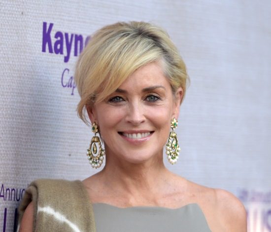 58-летняя Шэрон Стоун похвасталась стройной фигурой