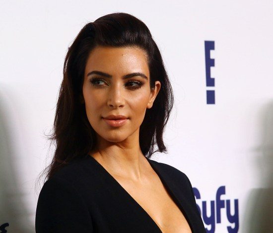 Новая стрижка Ким Кардашьян. Смотри видео