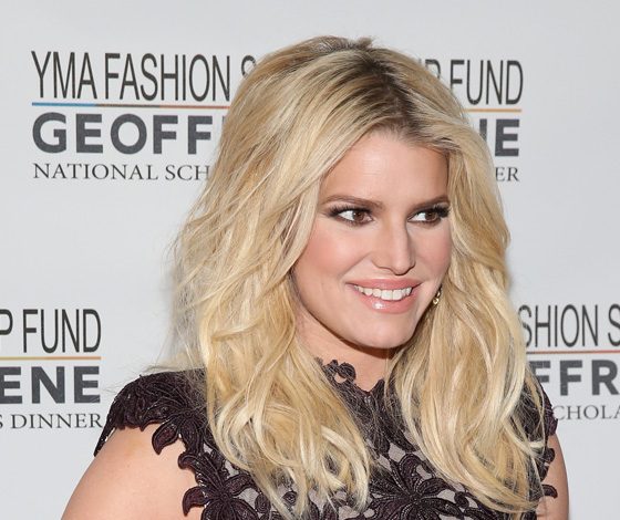 Джессика Симпсон увеличила грудь