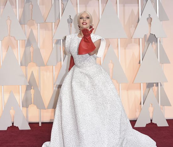 Как звезды выбирают себе платья для красной ковровой дорожки