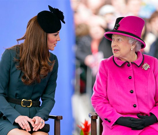 Забавные фото Кейт Миддлтон и Елизаветы II