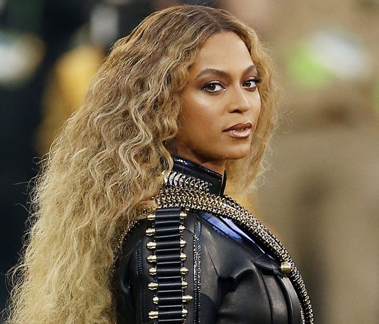 Бейонсе вновь легла под нож пластического хирурга