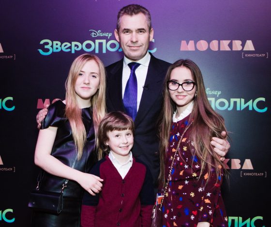 Павел Астахов на премьере фильма «Зверополис»