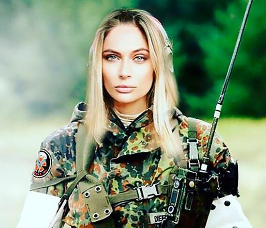 Как звезды провели выходные: 21-23 февраля