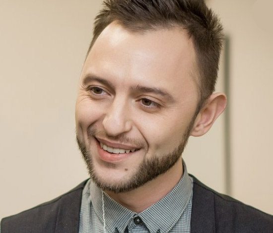 Солист группы «Звери» снял в клипе жену