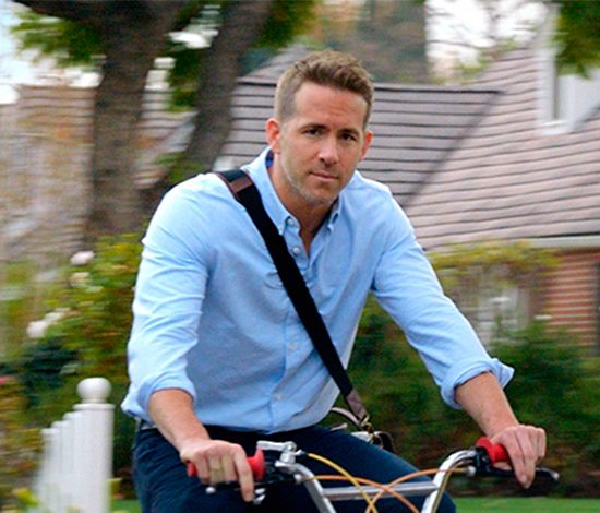 Город, в котором все мужчины выглядят как Райан Рейнольдс