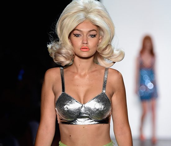 Выходы известных моделей на Неделе моды в Нью-Йорке