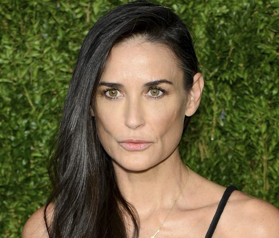 Деми Мур переборщила с пластикой