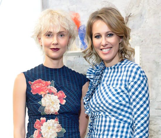 Ольга Карпуть и Ксения Собчак на презентации A.W.A.K.E.