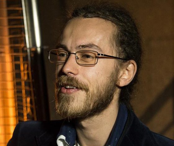 Децл на обеде с женой и сыном