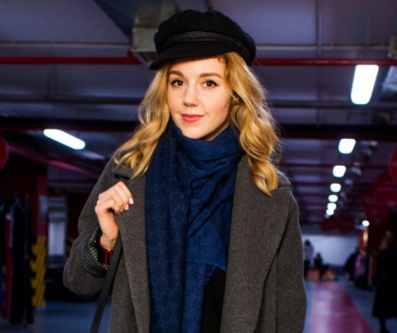 Юлианна Караулова на открытии Garage Sale