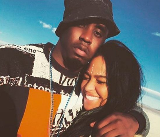 Как звезды проводили время на фестивале Burning Man