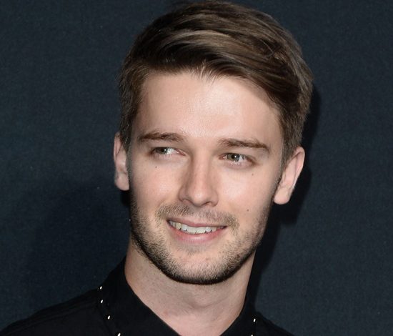 Патрик Шварценеггер и его девушка не скрывают чувств