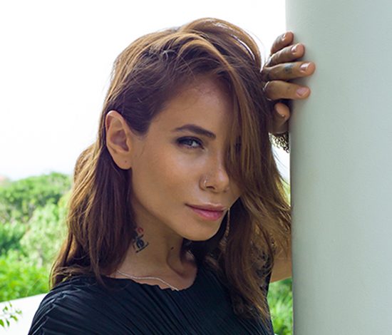 Айза Анохина рассказала о своем новом клипе