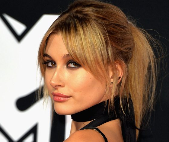 Хейли Болдуин подписала контракт с модельным агентством