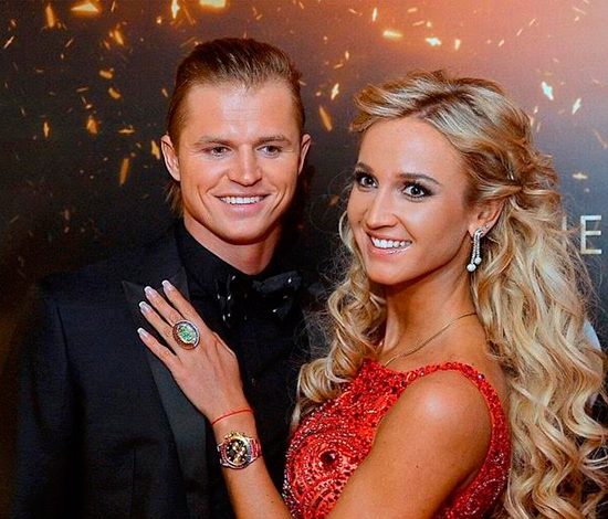 Любовь в картинках: Ольга Бузова и Дмитрий Тарасов