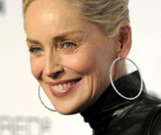 Шэрон Стоун не хватает мужского внимания