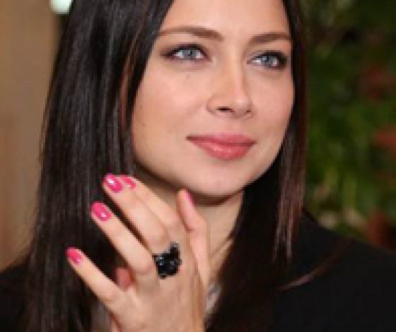 Настя Самбурская показала тело в купальнике