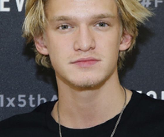 Коди Симпсон прокомментировал роман с Селеной Гомес