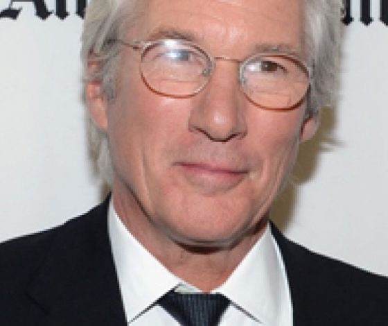 65-летний Ричард Гир завел роман с 32-летней девушкой