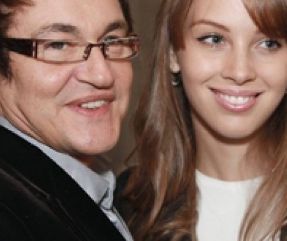 Дмитрий Дибров стал отцом в пятый раз