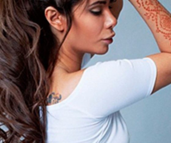 Мехенди: как индийские узоры стали популярными среди звёзд