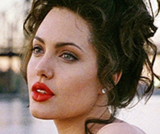 Топ-15 фильмов с Анджелиной Джоли, которые нужно увидеть