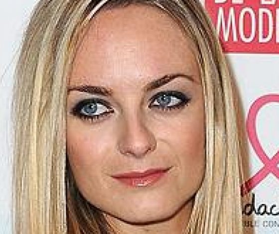 Наследница империи Clarins беременна