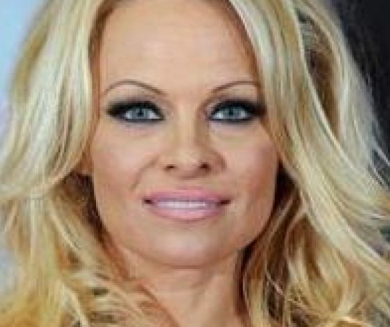 Памела Андерсон сменила имидж