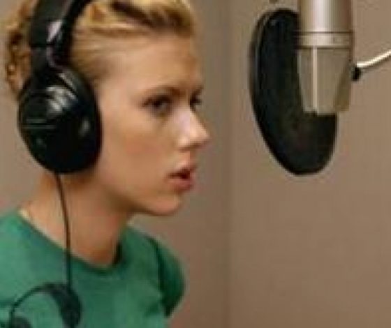 Скарлетт Йоханссон начинает карьеру певицы