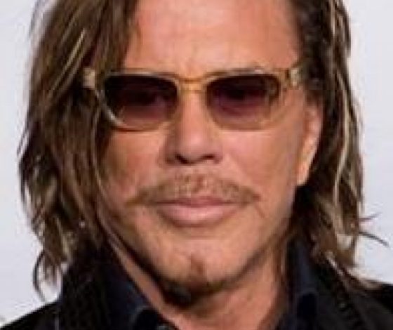 Микки Рурк шокировал своим внешним видом